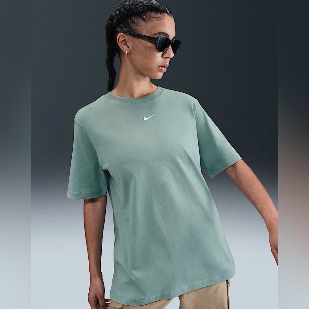 Oversized Nike t-shirt